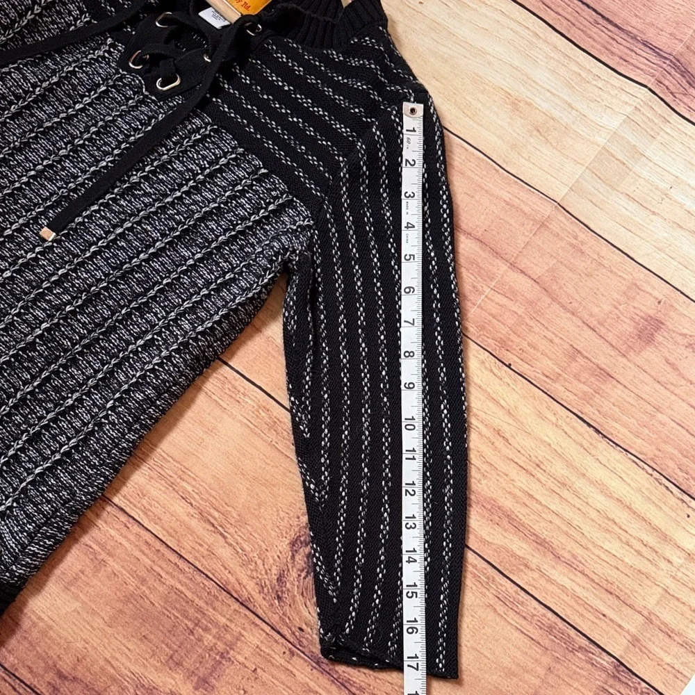 Ruby Rd. Black and White Knit Top
